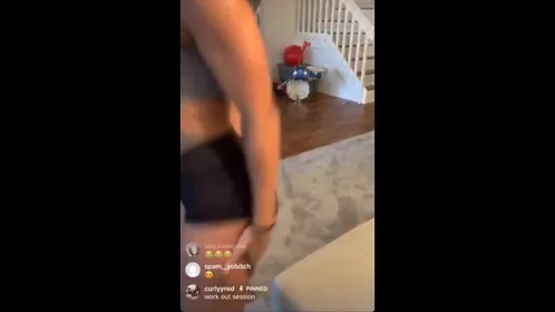 Thick Girl CurlyRed Twerk on Live