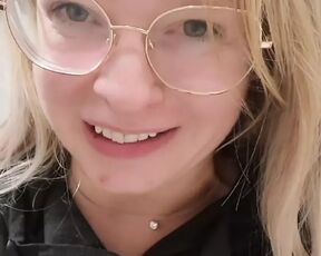 Masturbating to Your Dick Pic