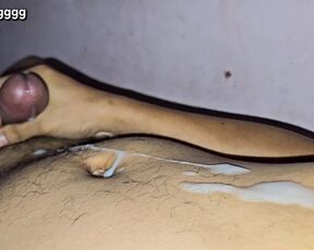 Huge cumshot. I didn't masterbate since a month.