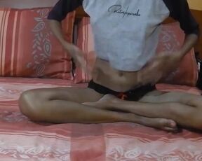 sri lankan romantic couple ගම්පහ class කට් කරල කරපුව