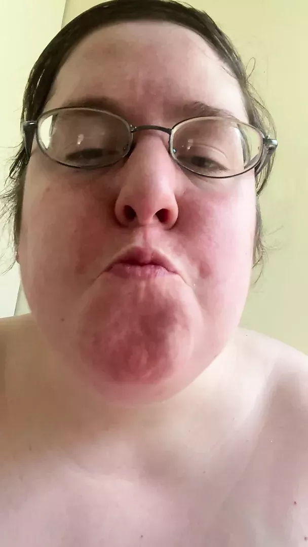 Wanna kiss me ?