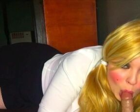 BEAUTIFUL SCHOOLGIRL ENJOYS A BLOWJOB